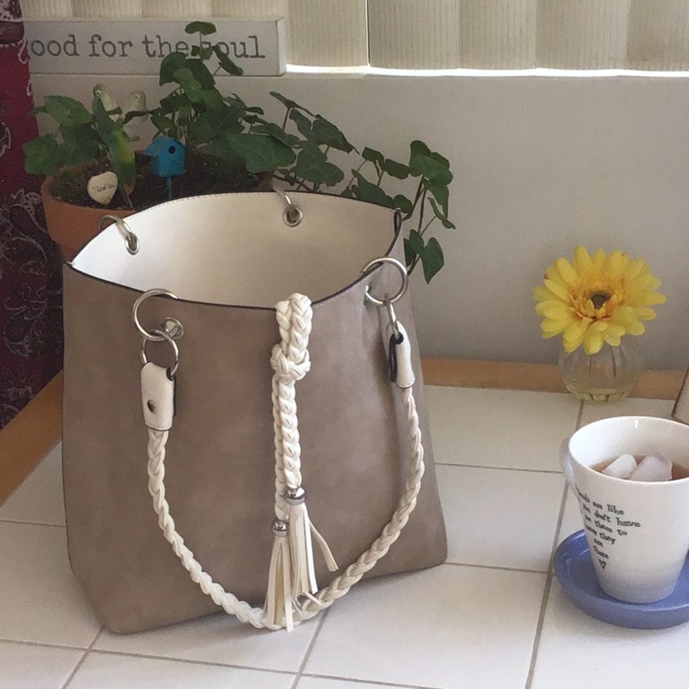 Cream/Tan Faux Suede Attractive/Roomy Tote